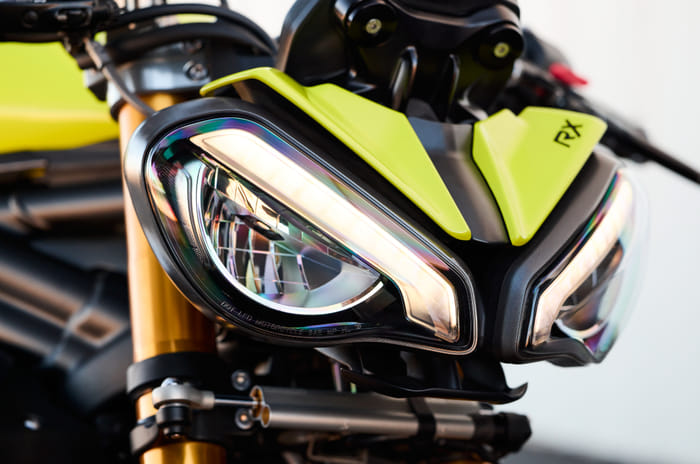 Triumph Speed Triple 1200 RX unveiled